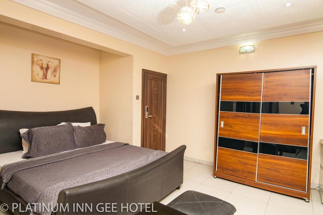Platinum Inn Gee Hotel Suru Lere Exterior foto