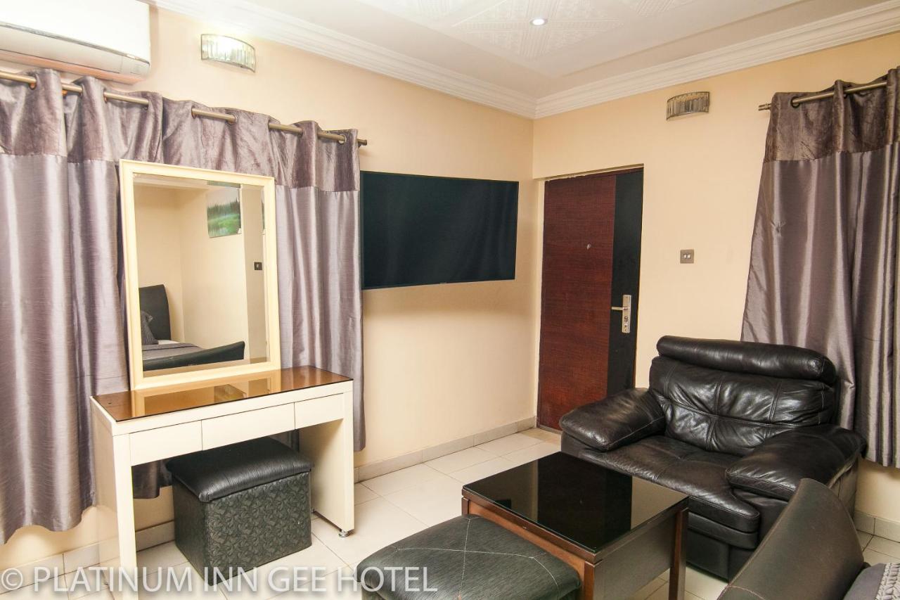 Platinum Inn Gee Hotel Suru Lere Exterior foto