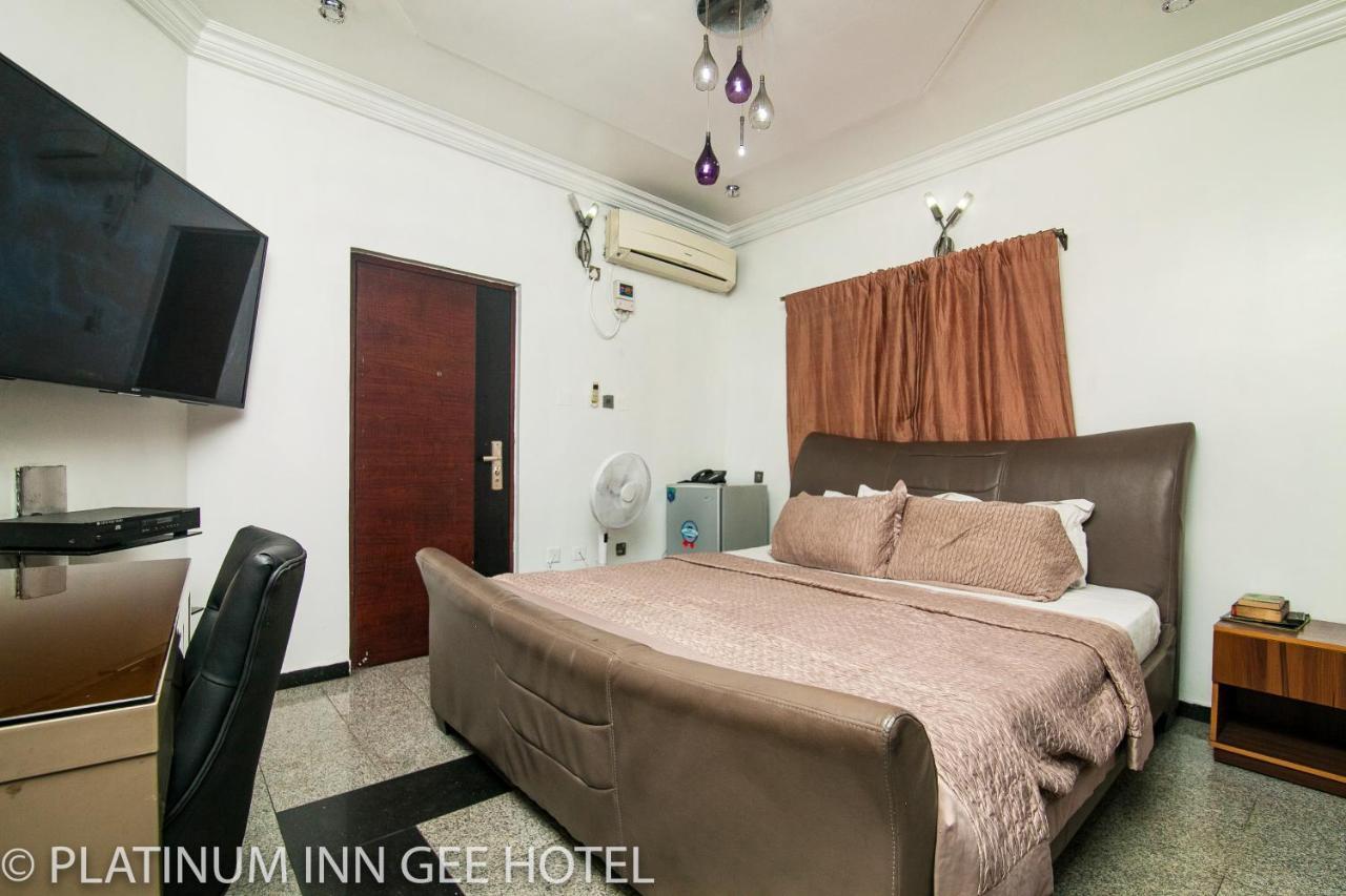 Platinum Inn Gee Hotel Suru Lere Exterior foto