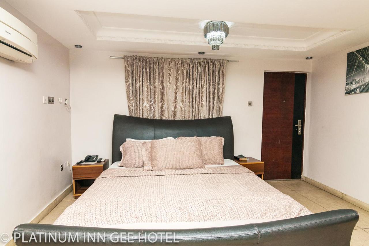 Platinum Inn Gee Hotel Suru Lere Exterior foto