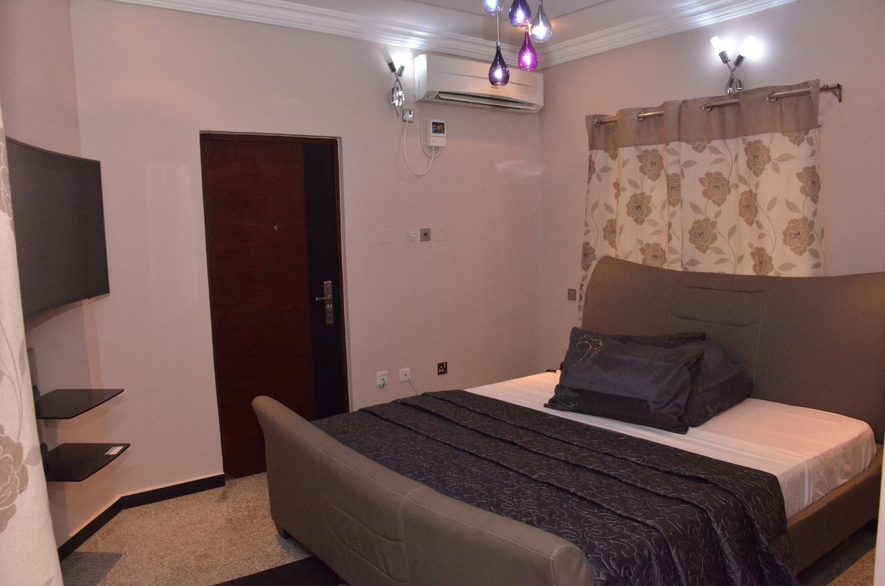 Platinum Inn Gee Hotel Suru Lere Exterior foto